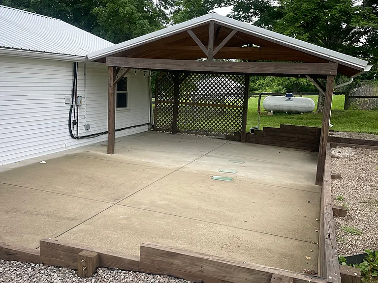 5609 Lagrange Rd — Photo 6