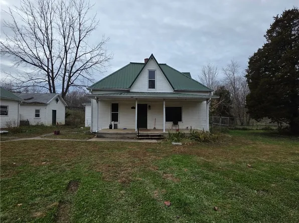 615 S Court Avenue, English, IN 47118