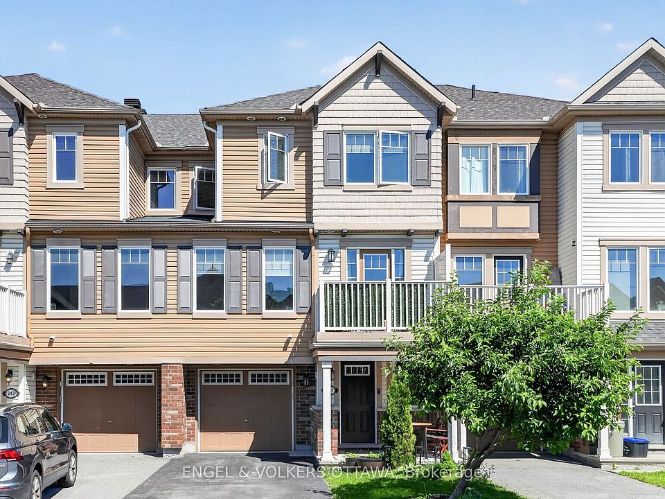 1st image of 241 Par La Ville Cir