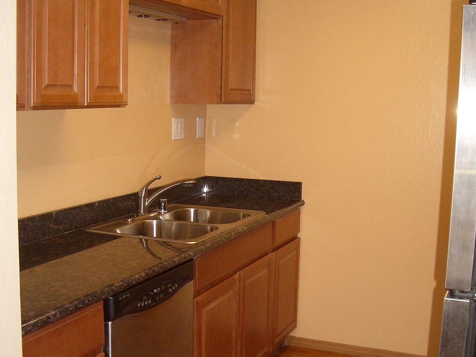 1st image of 2720 Oak Rd APT 133