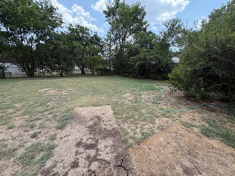 714 Upland Ln — Photo 21