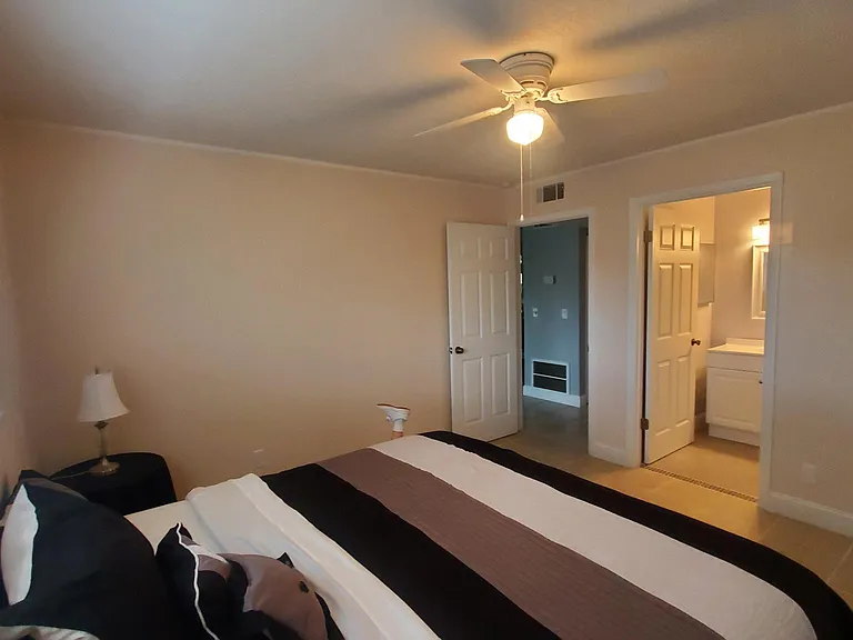 605 Northlake Blvd #7 — Photo 9