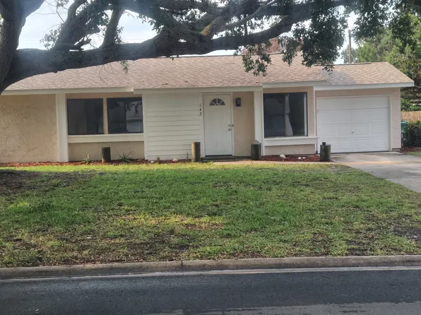 142 Capri Ave, Sebastian, FL 32958