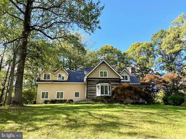 5080 Harvest Ln, Marshall, VA 20115