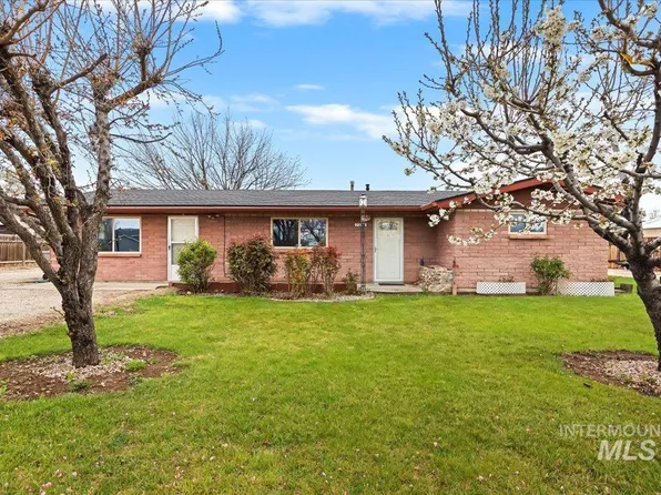 7226 Cherry Ln, Nampa, ID 83687