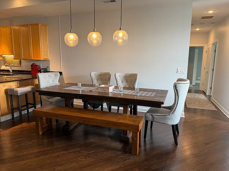 1601 W Altgeld St #3B — Photo 3