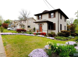 45 Ralph St, Bergenfield, NJ 07621