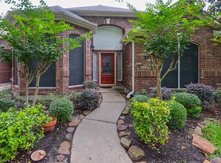 6807 Tournament Dr, Houston, TX 77069