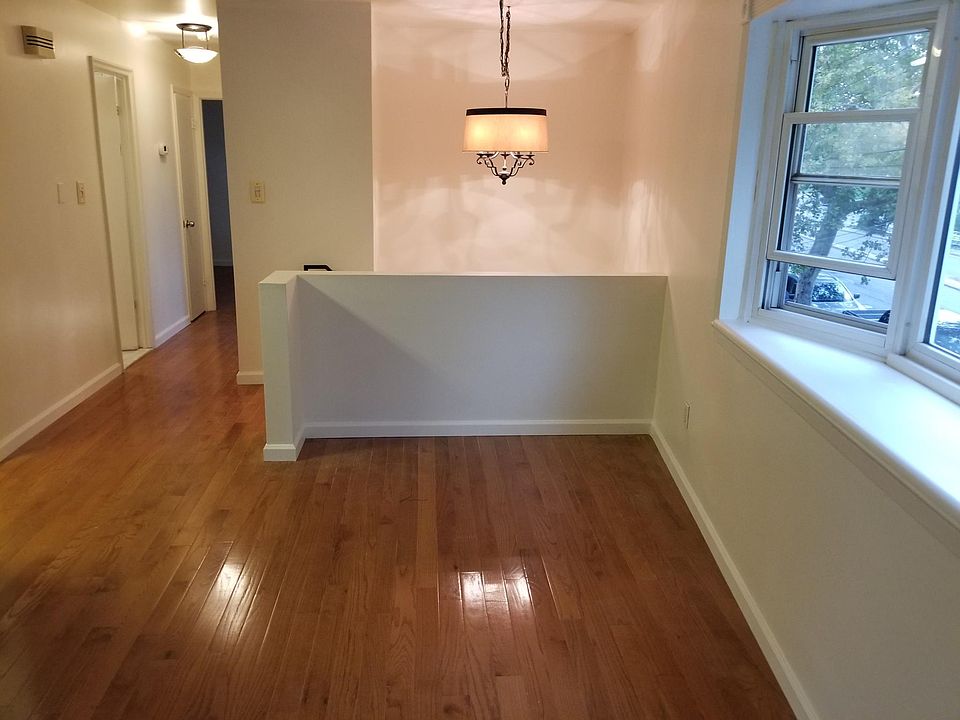 1st image of 4250 Clearview Expy #2FL