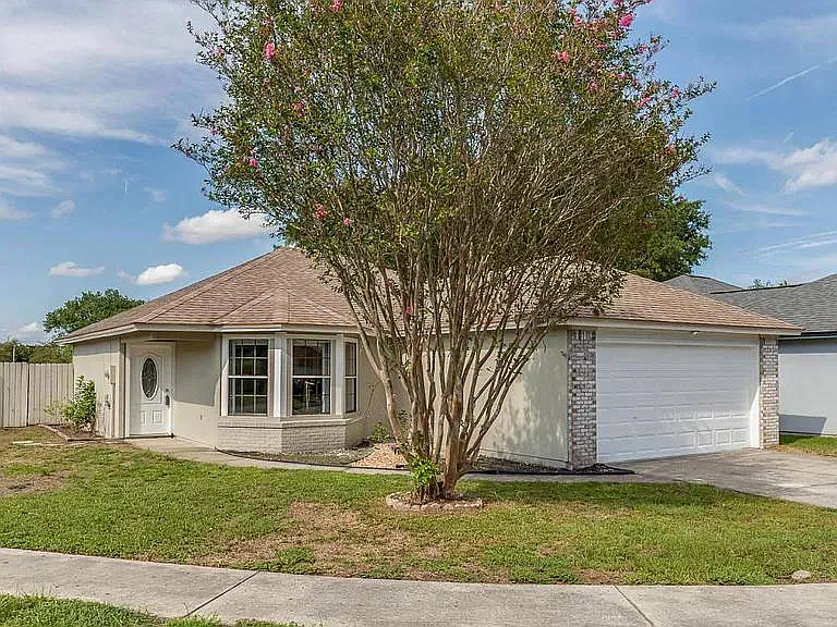 1710 Ashwood Cir