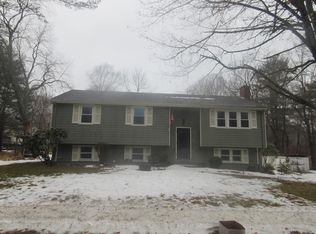15 Pleasant St, Upton, MA 01568