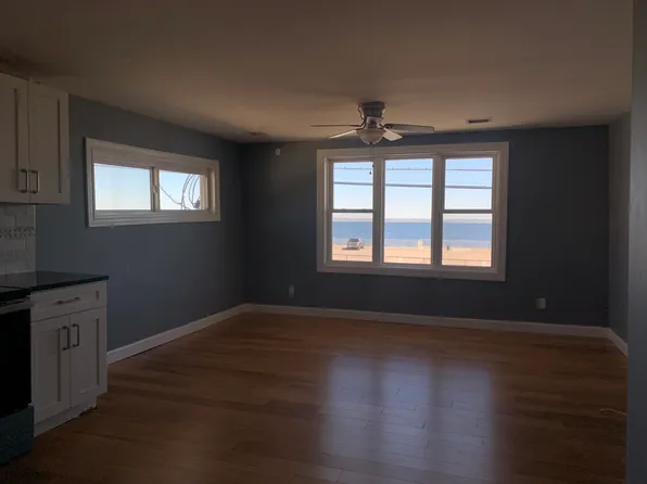 14 Bayville Ave APT 5, Bayville, NY 11709