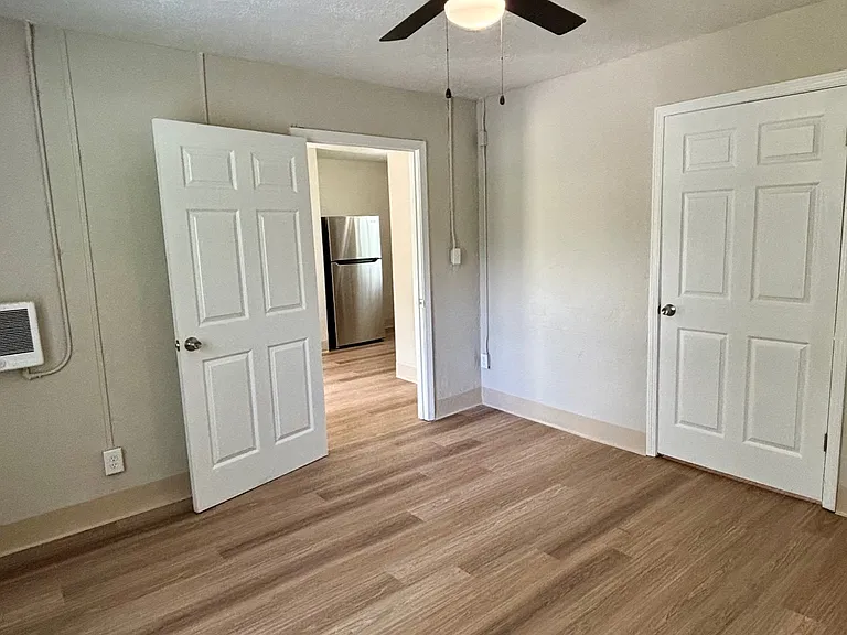 460 Glendale Rd #2 — Photo 5