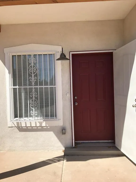 1703-C Lomas Blvd NW — Photo 2