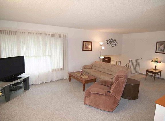 5th image of 1380 Marigold Cir