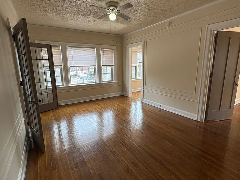 1 & 2 Bedroom Apartments in Downtown Indianapolis - Meridian Plaza Awaits You! — Photo 10