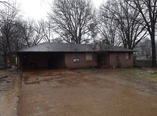 2790 W Lake Shore Dr, Memphis, TN 38127