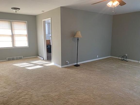 3rd image of 201 S Freeborn St