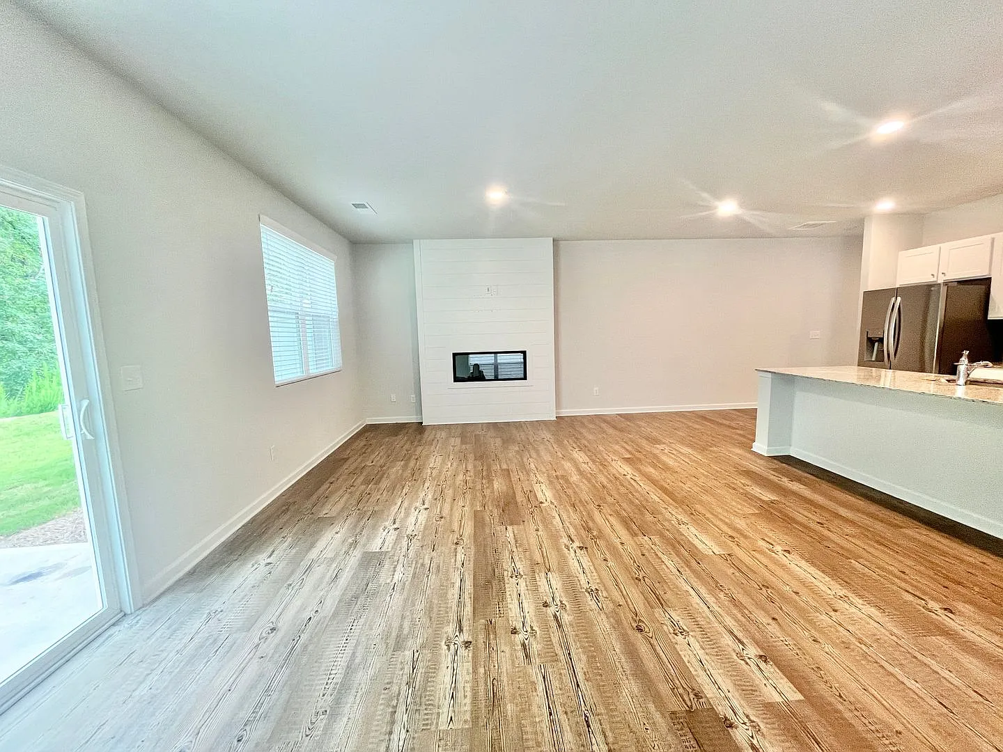 5129 Sidney Square — Photo 4
