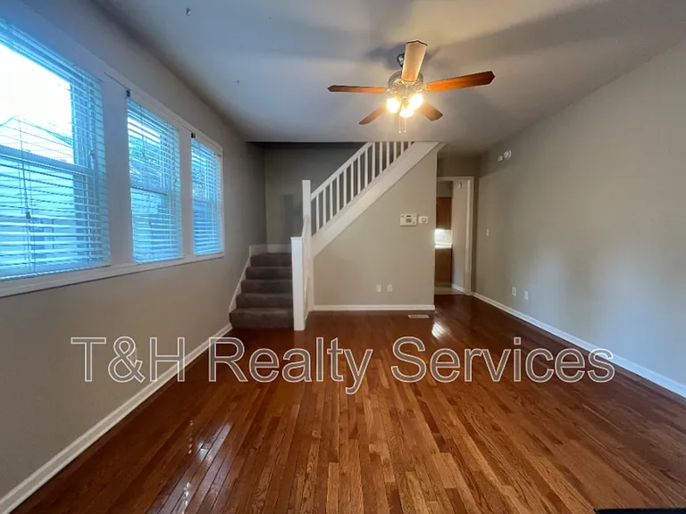 1531 Sturm Ave — Photo 6