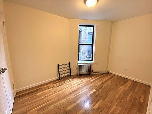 3rd image of 521 W 168th St #3