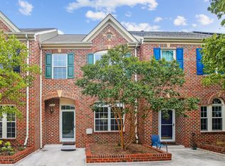 6119 Madison Crest Ct, Falls Church, VA 22041