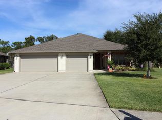 2751 Lakes Edge Ln, Navarre, FL 32566