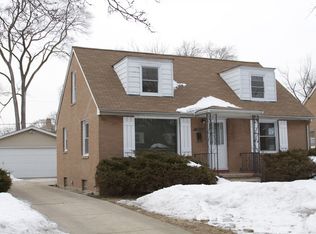 1032 Leith Ave, Waukegan, IL 60085