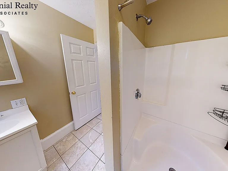 4 Haskell St #1 — Photo 12