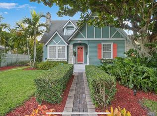 621 N Lakeside Dr, Lake Worth, FL 33460