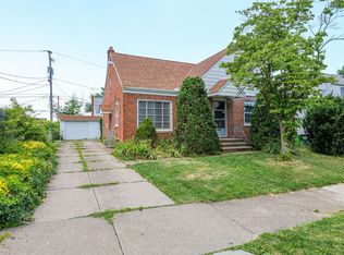 1420 Villa Dr, South Euclid, OH 44121