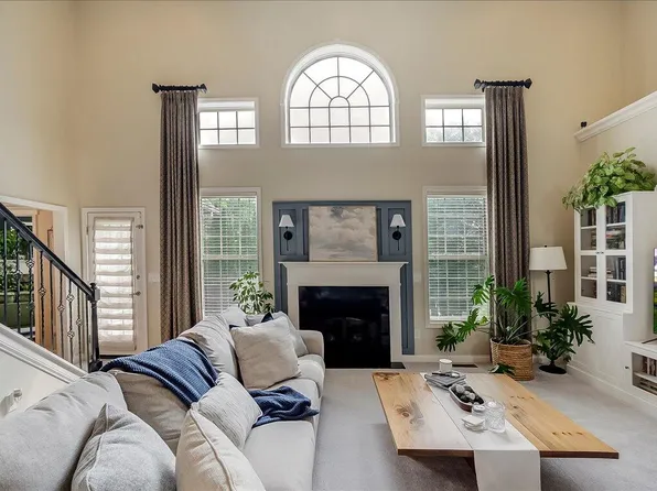 3753 Ridge View Way, Lexington, KY 40509