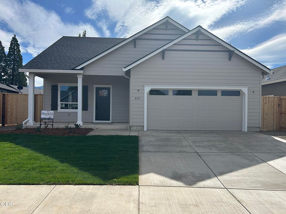 1st image of 2211 Piazza Dr