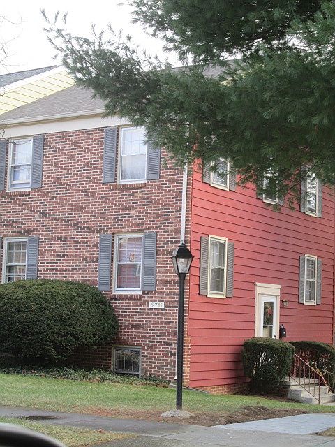 1st image of 2711 Newton Ct Suite 3C