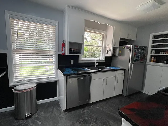 4 bed, 1389 sqft, $4,000 — Photo 3
