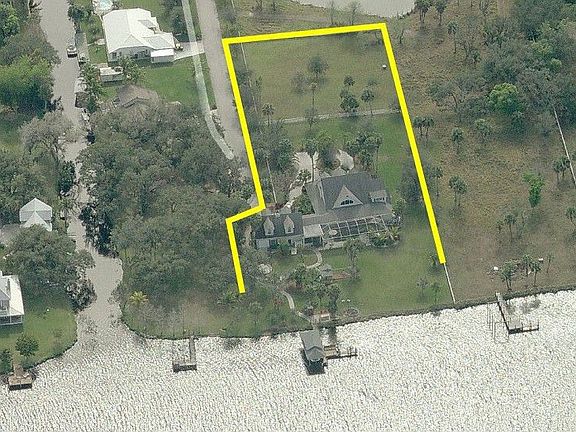 3rd image of 1860 Carbonata Dr