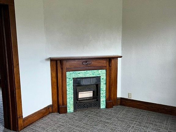3rd image of 116 E Wilson Ave