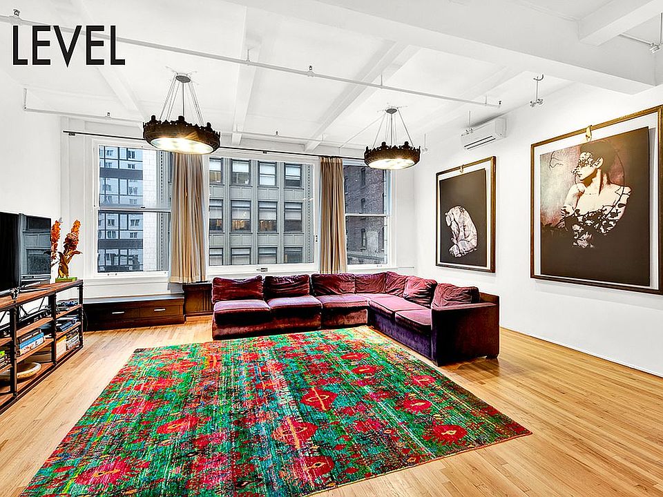 2nd image of 28 W 38th St APT 6E