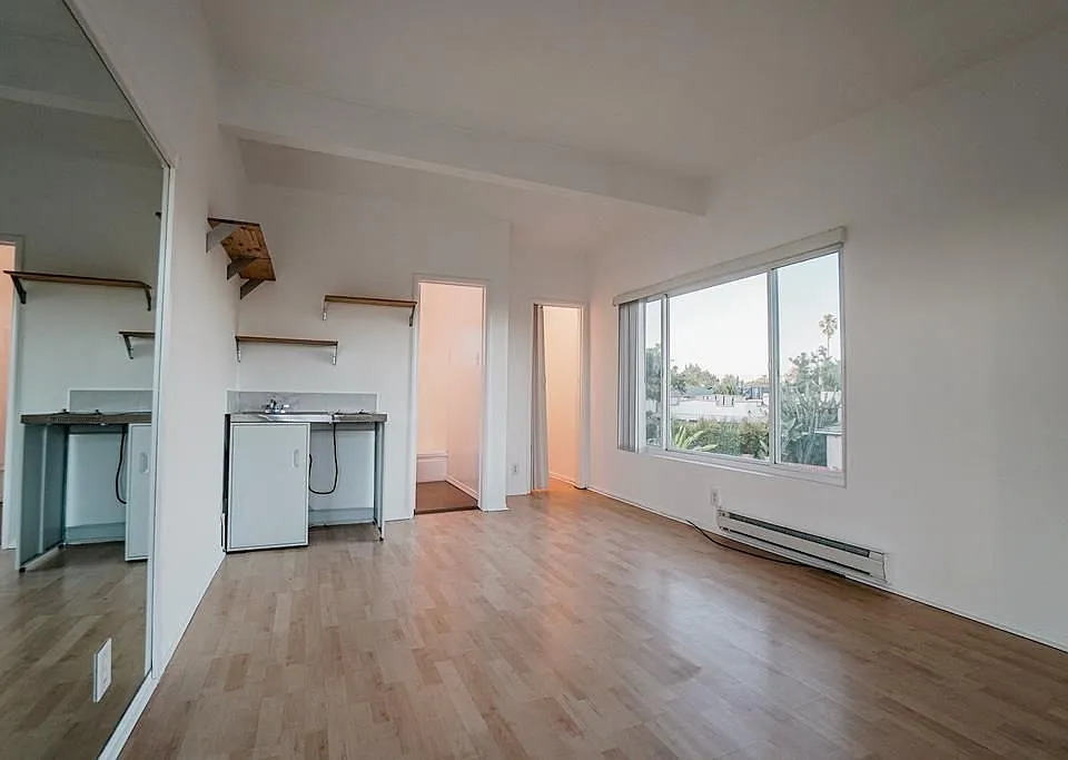 241 4th Ave #6