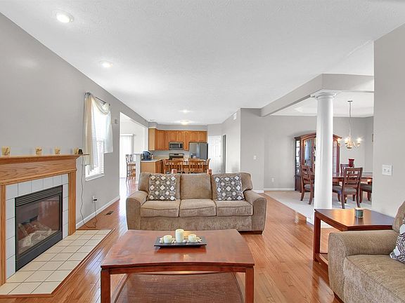2nd image of 6827 Shrewsbury Ct