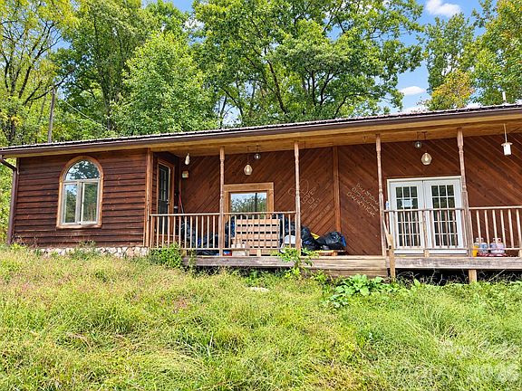 3rd image of 323 Forest Fisher Rd