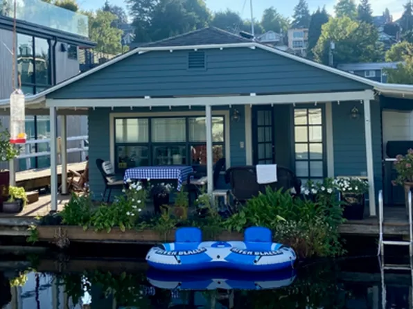 2818 Boyer Ave E Slip 9, Seattle, WA 98102
