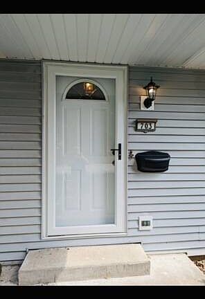2nd image of 703 N H St