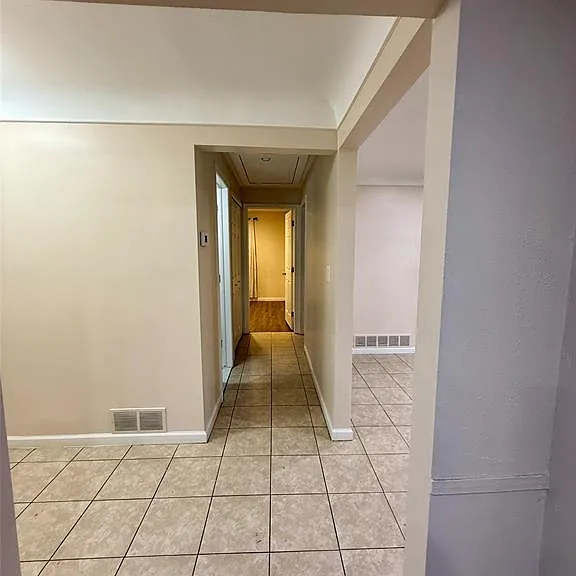 33 Kirk Lane Dr — Photo 7