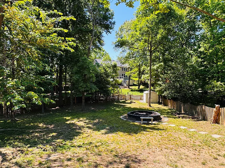 5 Averil Ct — Photo 47