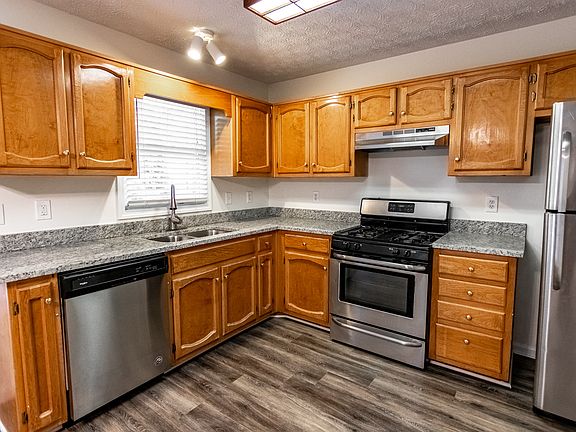 4th image of 382 Mill Pointe Trl