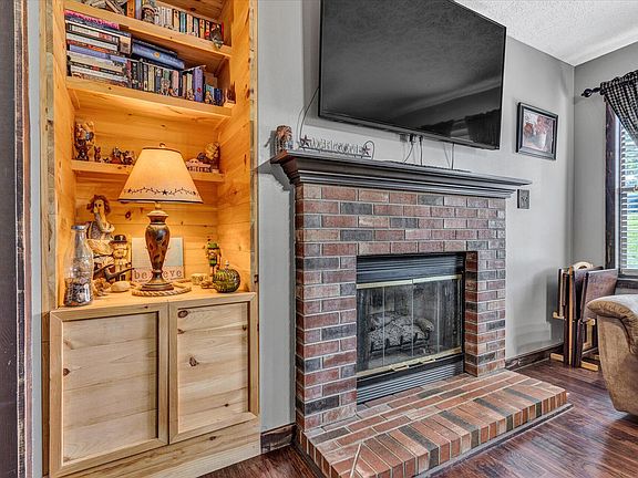 4th image of 510 Cassell Dr