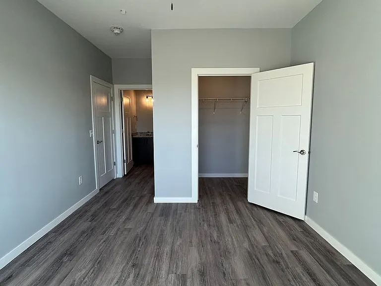 2724 Silver St — Photo 102