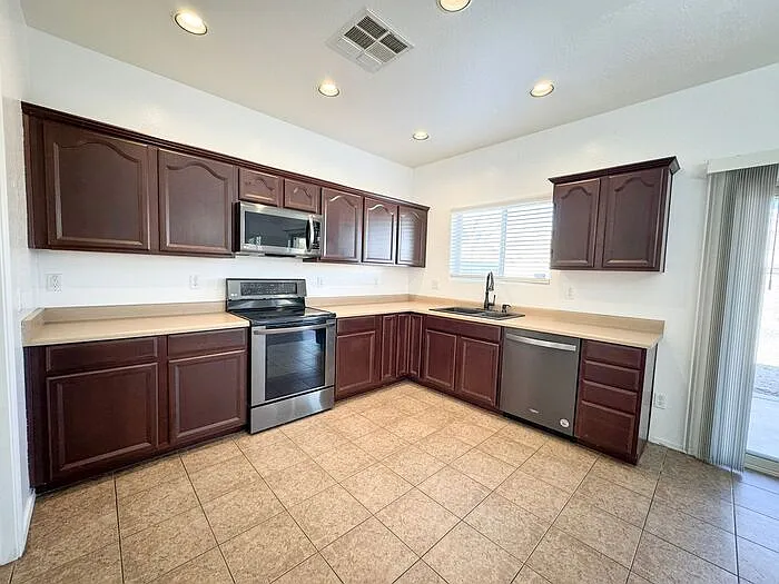 1170 E Desert Springs Way — Photo 11