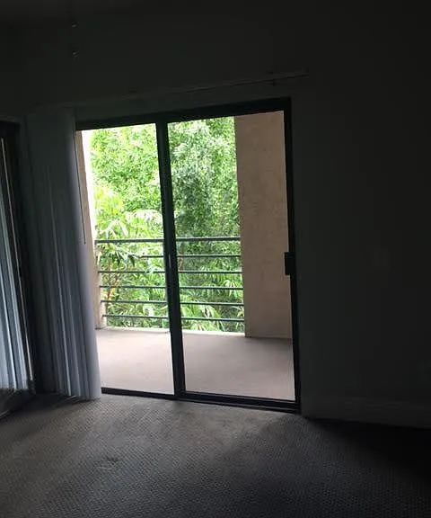 Uptown Villa — Photo 18